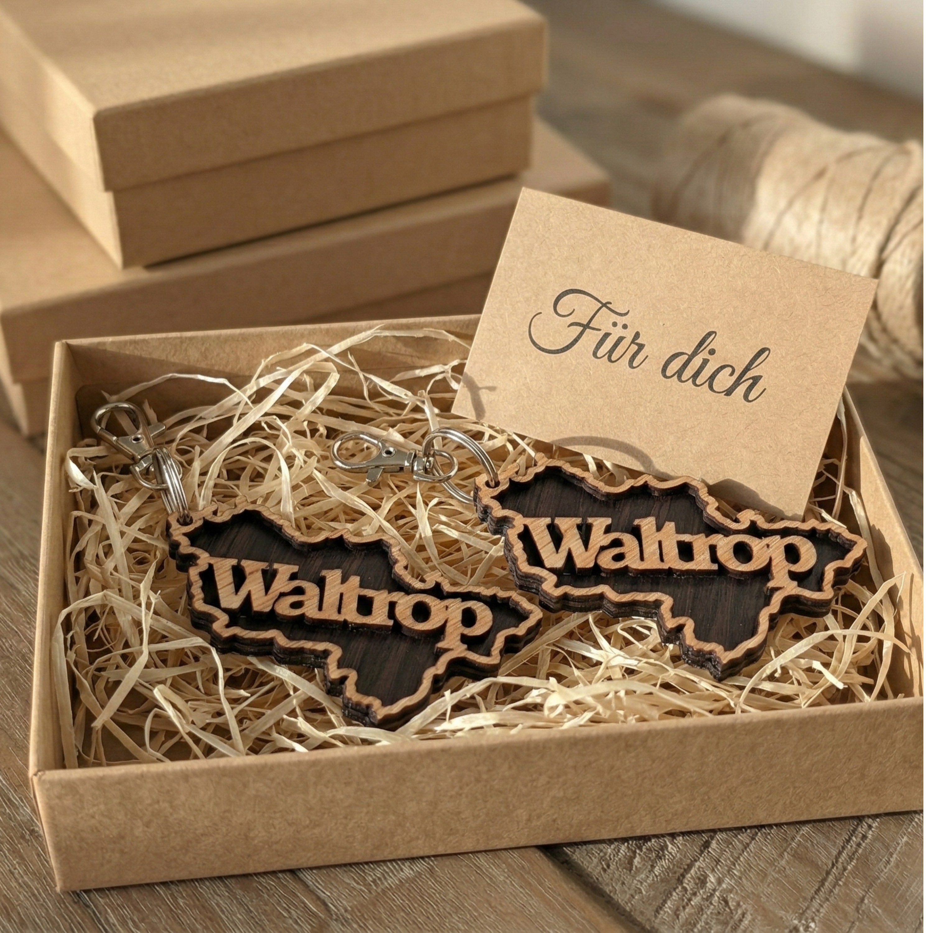 Personalisierter Ruhrpott Schlüsselanhänger mit Wunsch-Stadt – Holz Geschenk & 3er/5er Set